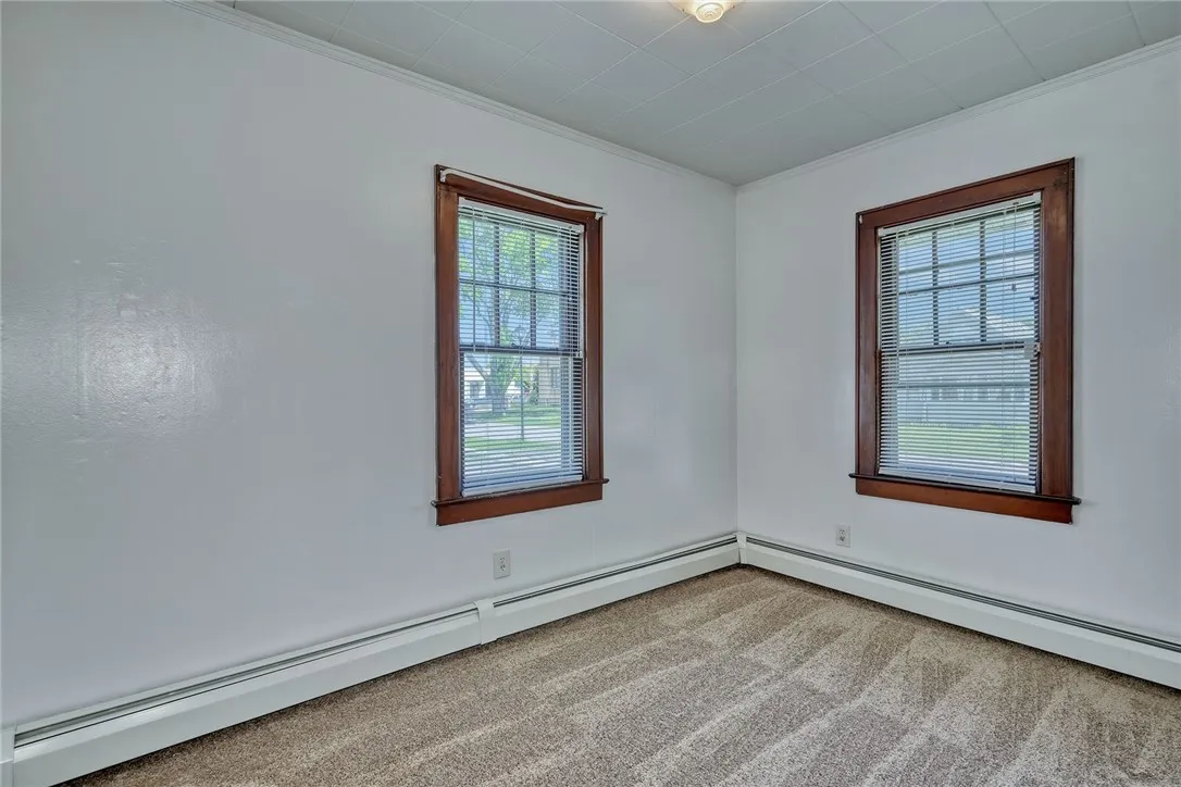 4 Belford Drive, Greece, New York 14616, Greece, New York 14616, 2 Bedrooms Bedrooms, 6 Rooms Rooms,1 BathroomBathrooms,Residential Lease,For Rent,4 Belford Drive, Greece, New York 14616,R1625558