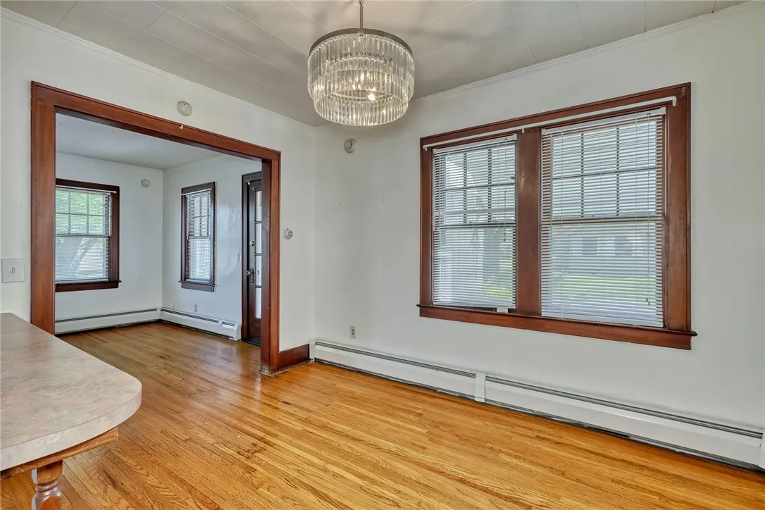 4 Belford Drive, Greece, New York 14616, Greece, New York 14616, 2 Bedrooms Bedrooms, 6 Rooms Rooms,1 BathroomBathrooms,Residential Lease,For Rent,4 Belford Drive, Greece, New York 14616,R1625558