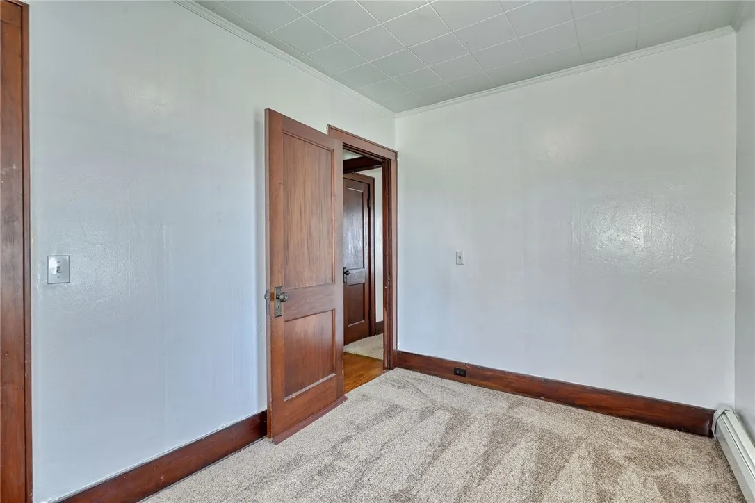 4 Belford Drive, Greece, New York 14616, Greece, New York 14616, 2 Bedrooms Bedrooms, 6 Rooms Rooms,1 BathroomBathrooms,Residential Lease,For Rent,4 Belford Drive, Greece, New York 14616,R1625558