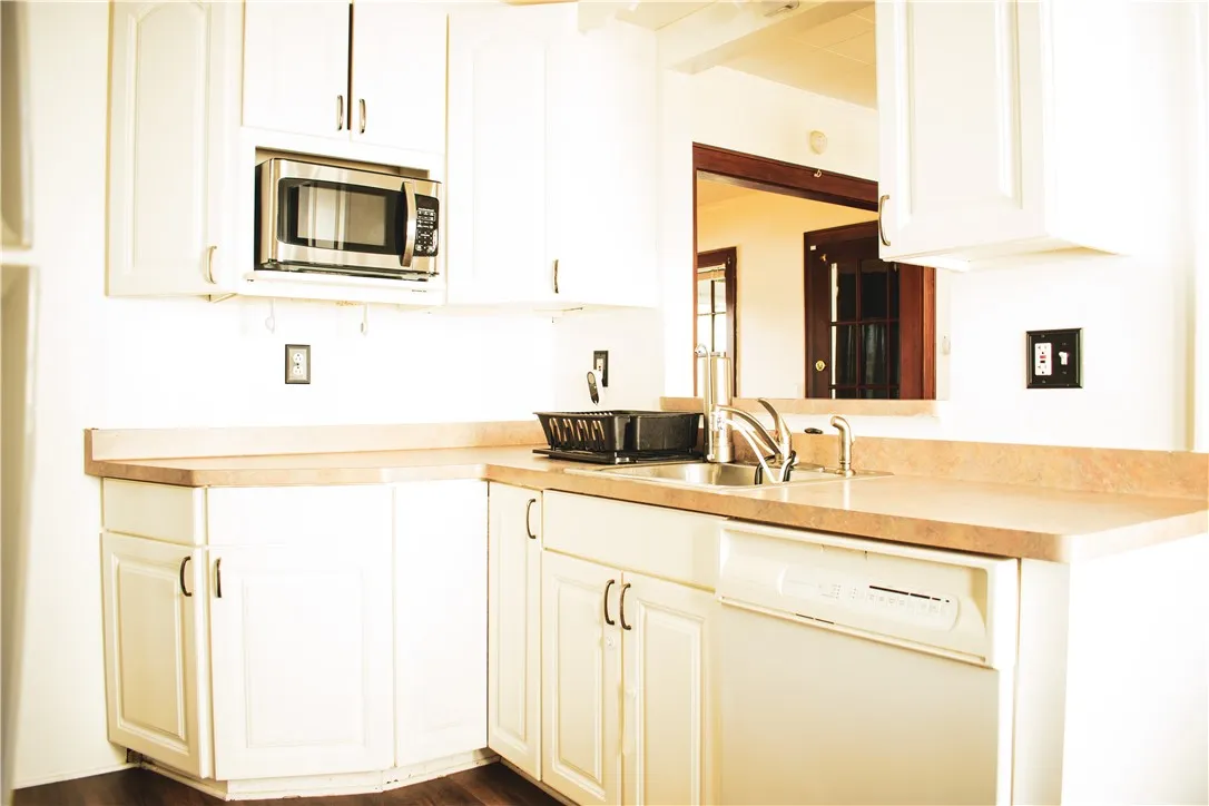 4 Belford Drive, Greece, New York 14616, Greece, New York 14616, 2 Bedrooms Bedrooms, 6 Rooms Rooms,1 BathroomBathrooms,Residential Lease,For Rent,4 Belford Drive, Greece, New York 14616,R1625558