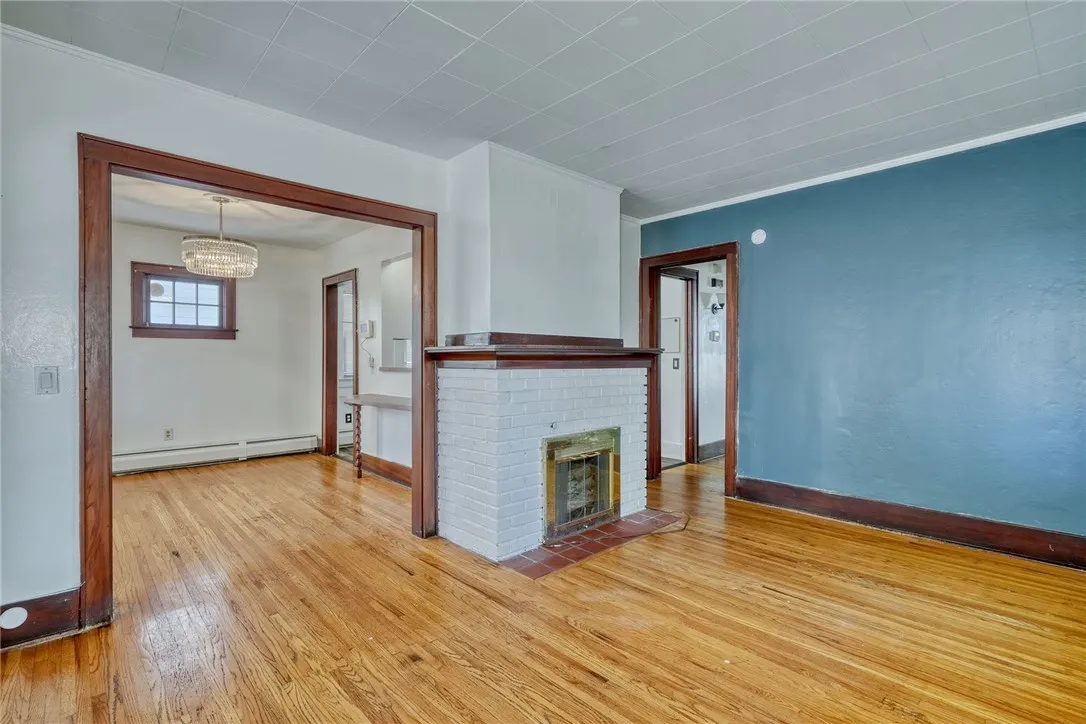 4 Belford Drive, Greece, New York 14616, Greece, New York 14616, 2 Bedrooms Bedrooms, 6 Rooms Rooms,1 BathroomBathrooms,Residential Lease,For Rent,4 Belford Drive, Greece, New York 14616,R1625558