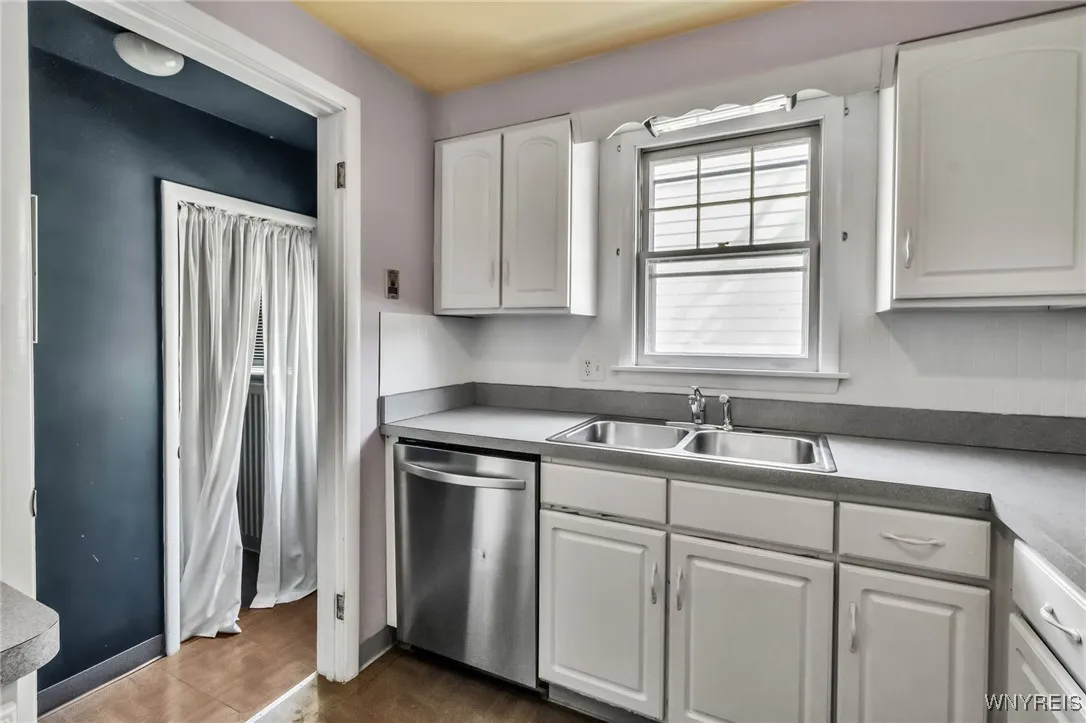 153 Ashford Avenue, Tonawanda, New York 14150, Tonawanda, New York 14150, 3 Bedrooms Bedrooms, 8 Rooms Rooms,1 BathroomBathrooms,Residential,For Sale,153 Ashford Avenue, Tonawanda, New York 14150,B1625925