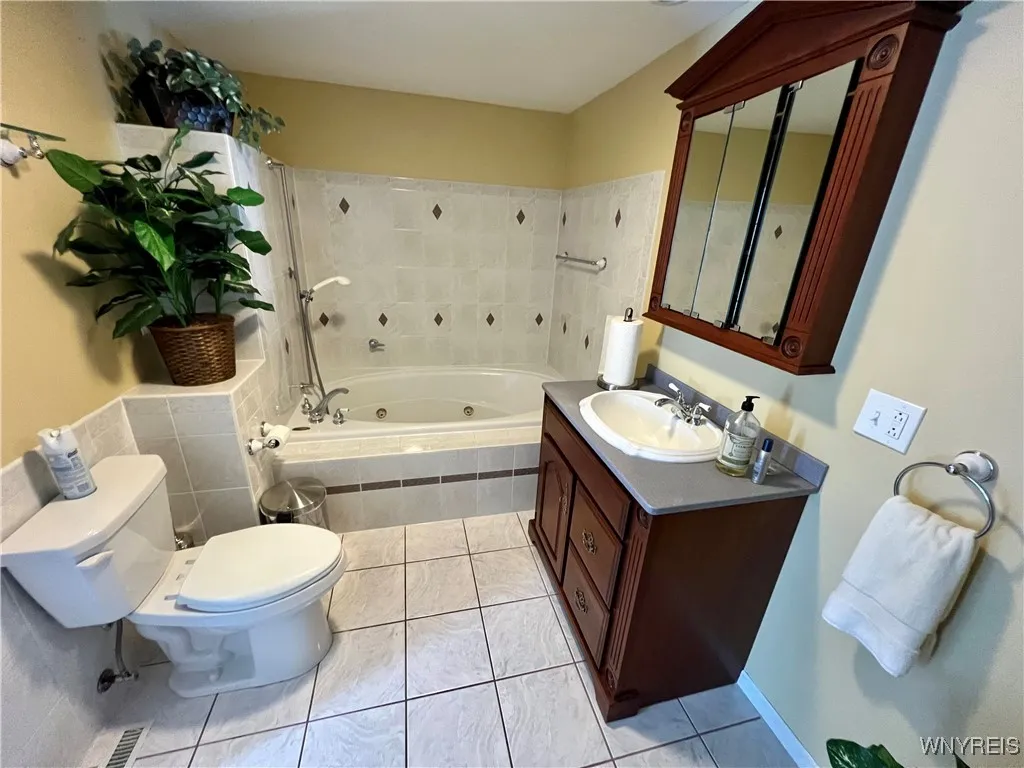 3415 Orchard Park Road, Orchard Park, New York 141, Orchard Park, New York 14127, ,Commercial Sale,For Sale,3415 Orchard Park Road, Orchard Park, New York 141,B1624854