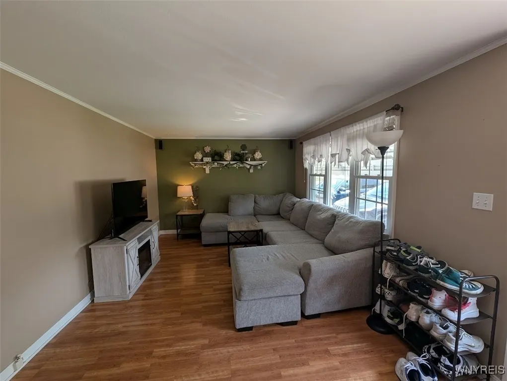 180 Burmon Drive, Orchard Park, New York 14127, Orchard Park, New York 14127, 3 Bedrooms Bedrooms, 7 Rooms Rooms,1 BathroomBathrooms,Residential,For Sale,180 Burmon Drive, Orchard Park, New York 14127,B1625807