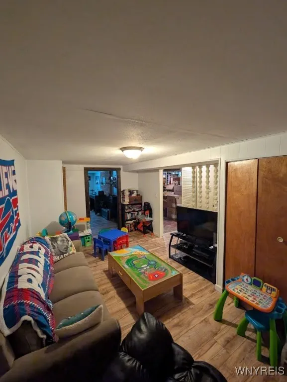 180 Burmon Drive, Orchard Park, New York 14127, Orchard Park, New York 14127, 3 Bedrooms Bedrooms, 7 Rooms Rooms,1 BathroomBathrooms,Residential,For Sale,180 Burmon Drive, Orchard Park, New York 14127,B1625807