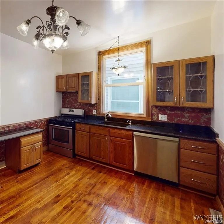 Kitchen - 558 Breckenridge (lower), Buffalo, NY 14222
