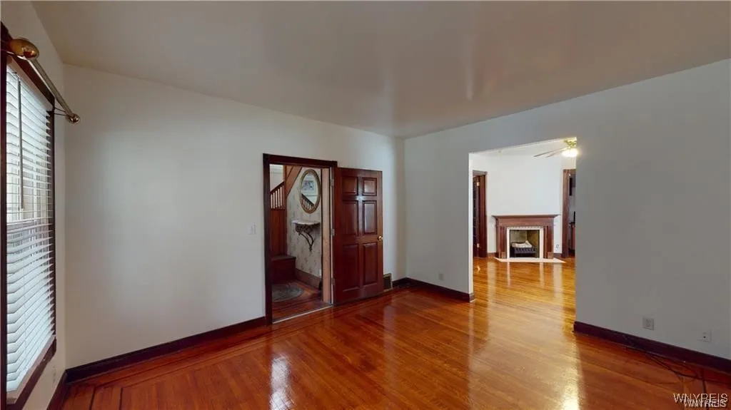 Living Room - 558 Breckenridge (lower), Buffalo, NY 14222