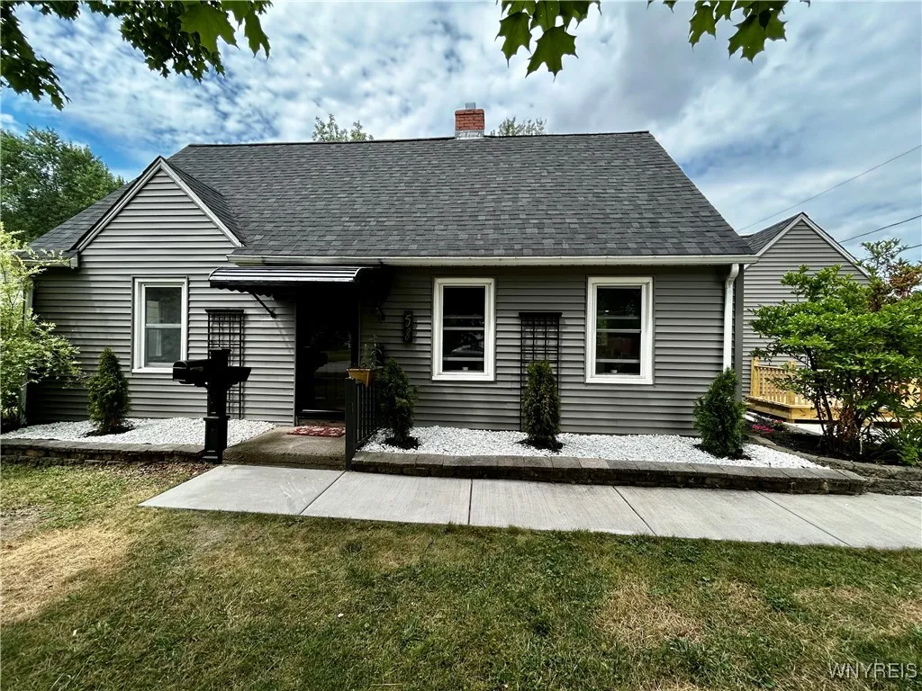 58 Lynbrook Avenue, Tonawanda, New York 14150, Tonawanda, New York 14150, 4 Bedrooms Bedrooms, 8 Rooms Rooms,1 BathroomBathrooms,Residential,For Sale,58 Lynbrook Avenue, Tonawanda, New York 14150,B1625851