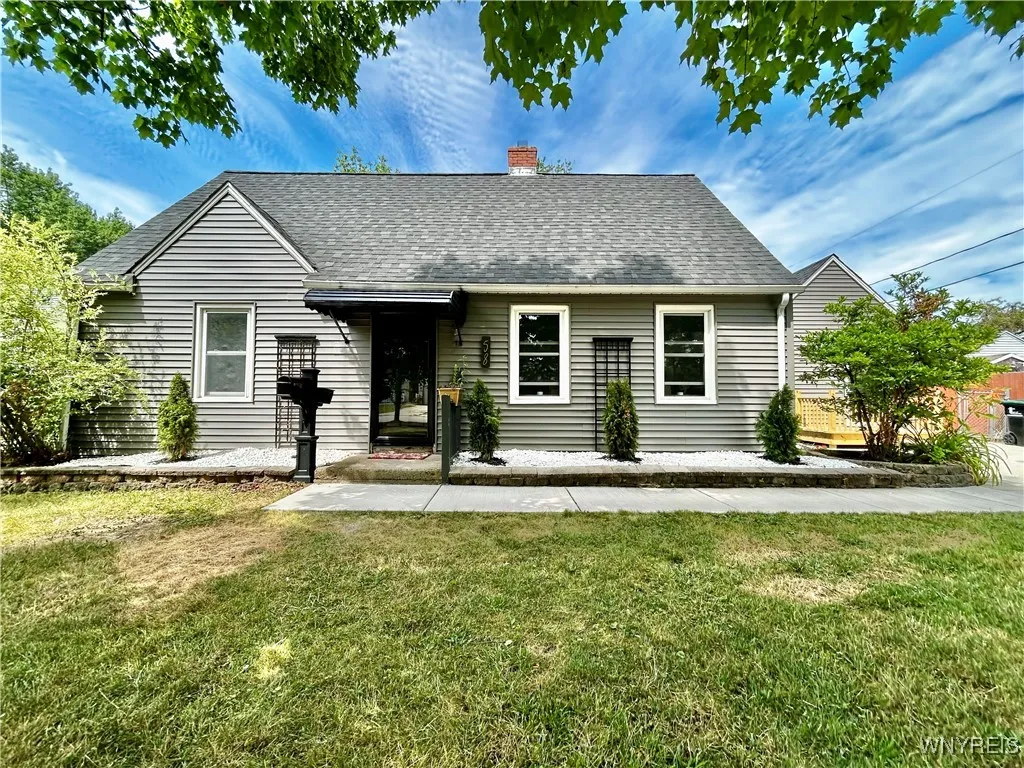 58 Lynbrook Avenue, Tonawanda, New York 14150, Tonawanda, New York 14150, 4 Bedrooms Bedrooms, 8 Rooms Rooms,1 BathroomBathrooms,Residential,For Sale,58 Lynbrook Avenue, Tonawanda, New York 14150,B1625851
