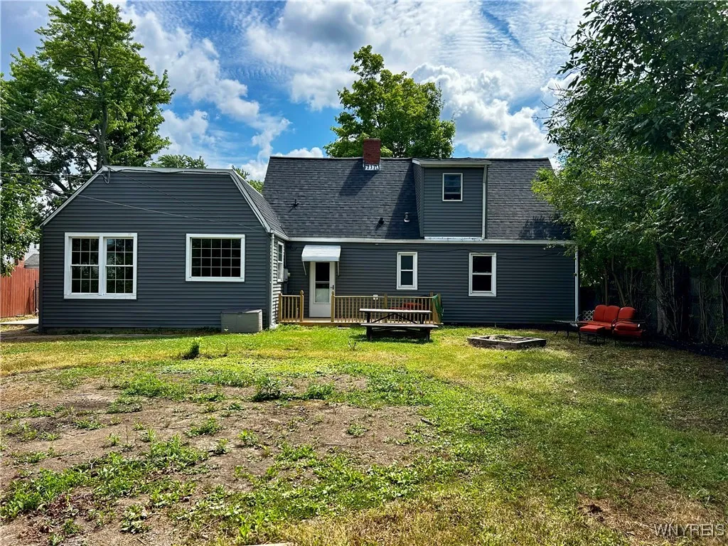 58 Lynbrook Avenue, Tonawanda, New York 14150, Tonawanda, New York 14150, 4 Bedrooms Bedrooms, 8 Rooms Rooms,1 BathroomBathrooms,Residential,For Sale,58 Lynbrook Avenue, Tonawanda, New York 14150,B1625851