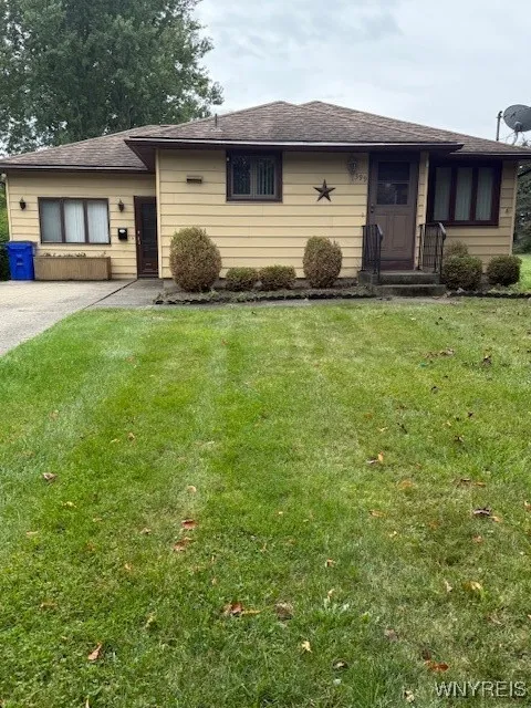 399 French Road, West Seneca, New York 14224, West Seneca, New York 14224, 3 Bedrooms Bedrooms, 5 Rooms Rooms,1 BathroomBathrooms,Residential,Closed,399 French Road, West Seneca, New York 14224,0,B1625336