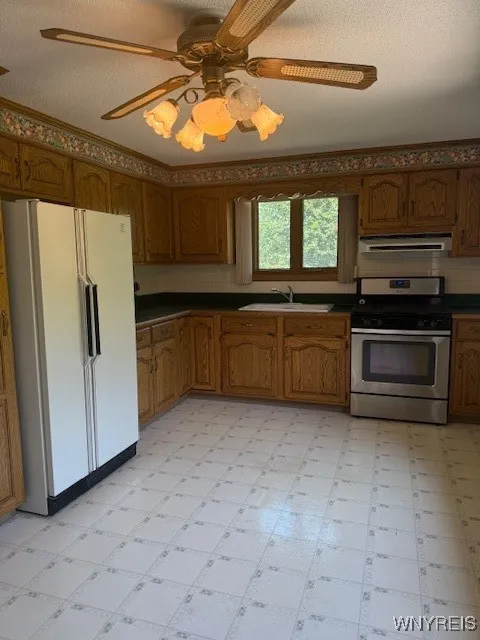399 French Road, West Seneca, New York 14224, West Seneca, New York 14224, 3 Bedrooms Bedrooms, 5 Rooms Rooms,1 BathroomBathrooms,Residential,For Sale,399 French Road, West Seneca, New York 14224,B1625336
