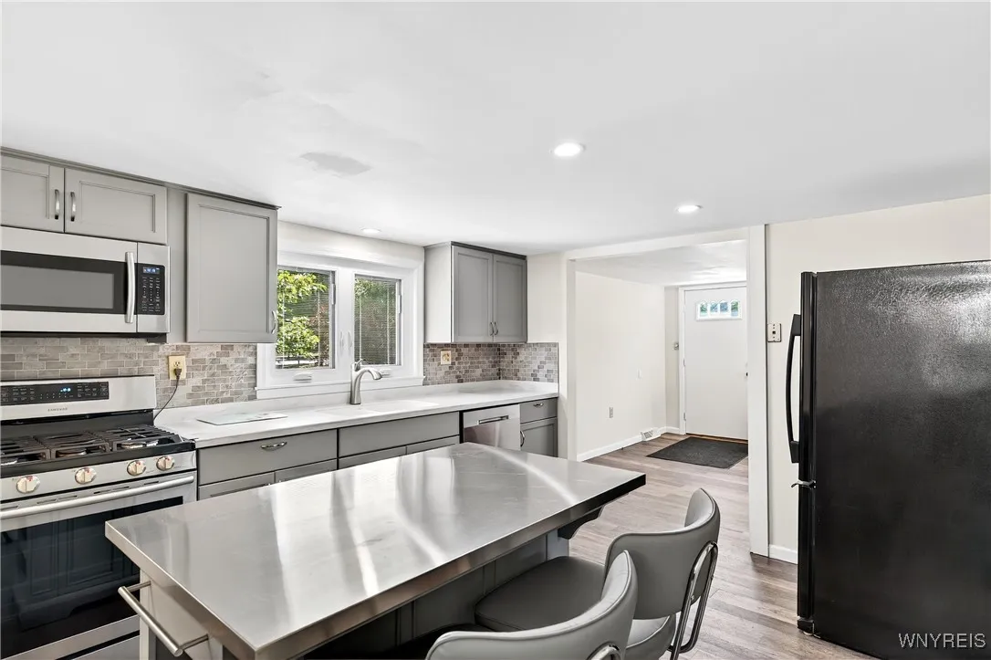 11 Middlesex Road, Orchard Park, New York 14127, Orchard Park, New York 14127, 3 Bedrooms Bedrooms, 5 Rooms Rooms,1 BathroomBathrooms,Residential,For Sale,11 Middlesex Road, Orchard Park, New York 14127,B1625876