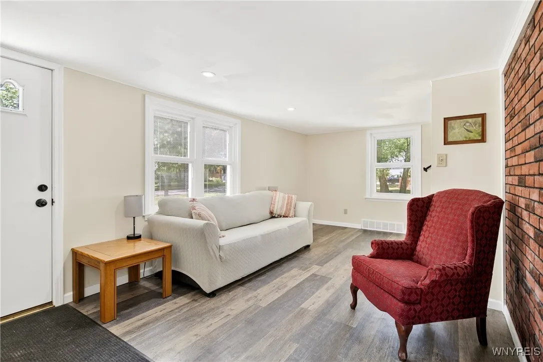 11 Middlesex Road, Orchard Park, New York 14127, Orchard Park, New York 14127, 3 Bedrooms Bedrooms, 5 Rooms Rooms,1 BathroomBathrooms,Residential,For Sale,11 Middlesex Road, Orchard Park, New York 14127,B1625876