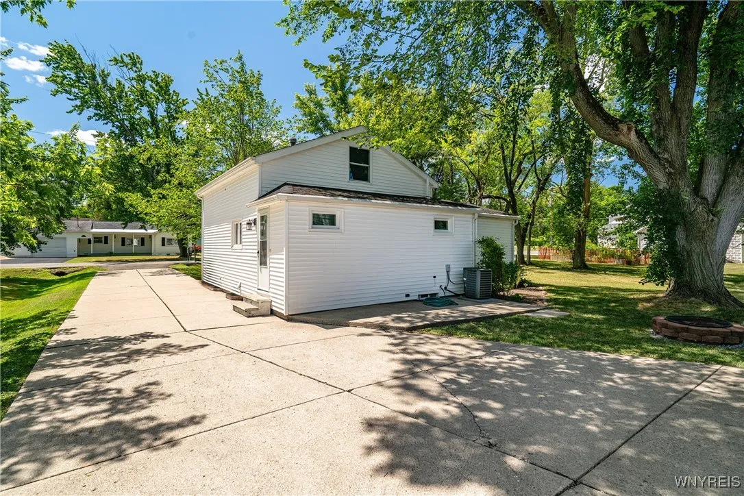 11 Middlesex Road, Orchard Park, New York 14127, Orchard Park, New York 14127, 3 Bedrooms Bedrooms, 5 Rooms Rooms,1 BathroomBathrooms,Residential,For Sale,11 Middlesex Road, Orchard Park, New York 14127,B1625876