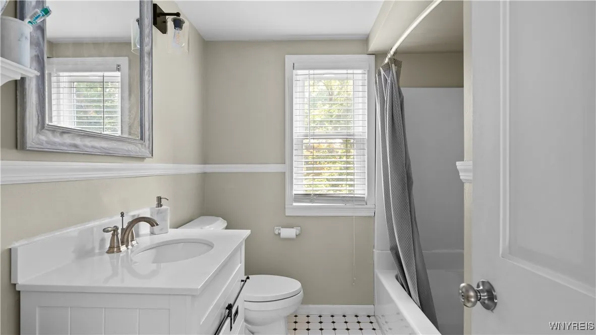 59 South Lincoln Avenue, Orchard Park, New York 14, Orchard Park, New York 14127, 3 Bedrooms Bedrooms, 9 Rooms Rooms,1 BathroomBathrooms,Residential,For Sale,59 South Lincoln Avenue, Orchard Park, New York 14,B1624136