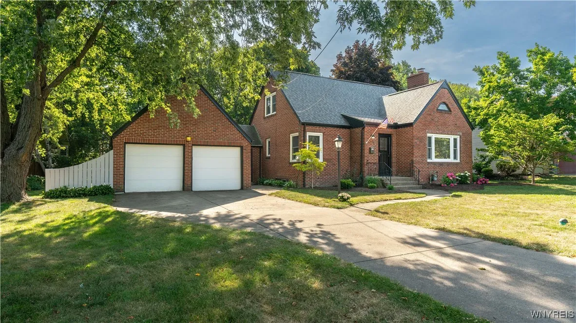 59 South Lincoln Avenue, Orchard Park, New York 14, Orchard Park, New York 14127, 3 Bedrooms Bedrooms, 9 Rooms Rooms,1 BathroomBathrooms,Residential,For Sale,59 South Lincoln Avenue, Orchard Park, New York 14,B1624136