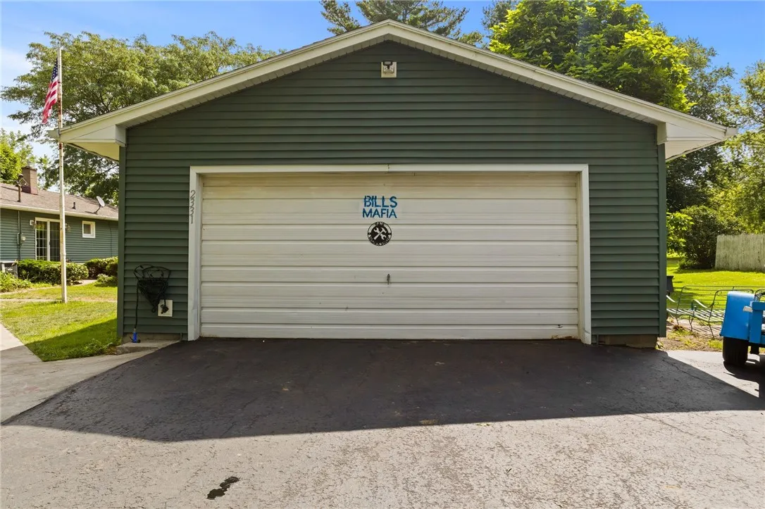 2331 Brick Schoolhouse Road, Hamlin, New York 1446, Hamlin, New York 14468, 3 Bedrooms Bedrooms, 7 Rooms Rooms,2 BathroomsBathrooms,Residential,Closed,2331 Brick Schoolhouse Road, Hamlin, New York 1446,0,R1625945