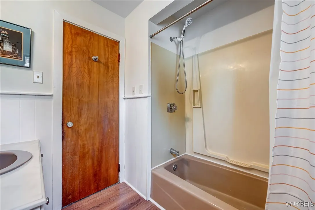 44 Wellworth Place, Cheektowaga, New York 14225, Cheektowaga, New York 14225, 3 Bedrooms Bedrooms, 6 Rooms Rooms,1 BathroomBathrooms,Residential,Closed,44 Wellworth Place, Cheektowaga, New York 14225,0,B1625478 44 Wellworth Place, Cheektowaga, New York 14225, Cheektowaga, New York 14225, 3 Bedrooms Bedrooms, 6 Rooms Rooms,1 BathroomBathrooms,Residential,Closed,44 Wellworth Place, Cheektowaga, New York 14225,0,B1625478