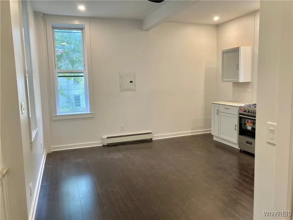 58 Trinity Place 7, Buffalo, New York 14201, Buffalo, New York 14201, 1 Room Rooms,1 BathroomBathrooms,Residential Lease,For Rent,58 Trinity Place 7, Buffalo, New York 14201,B1625512