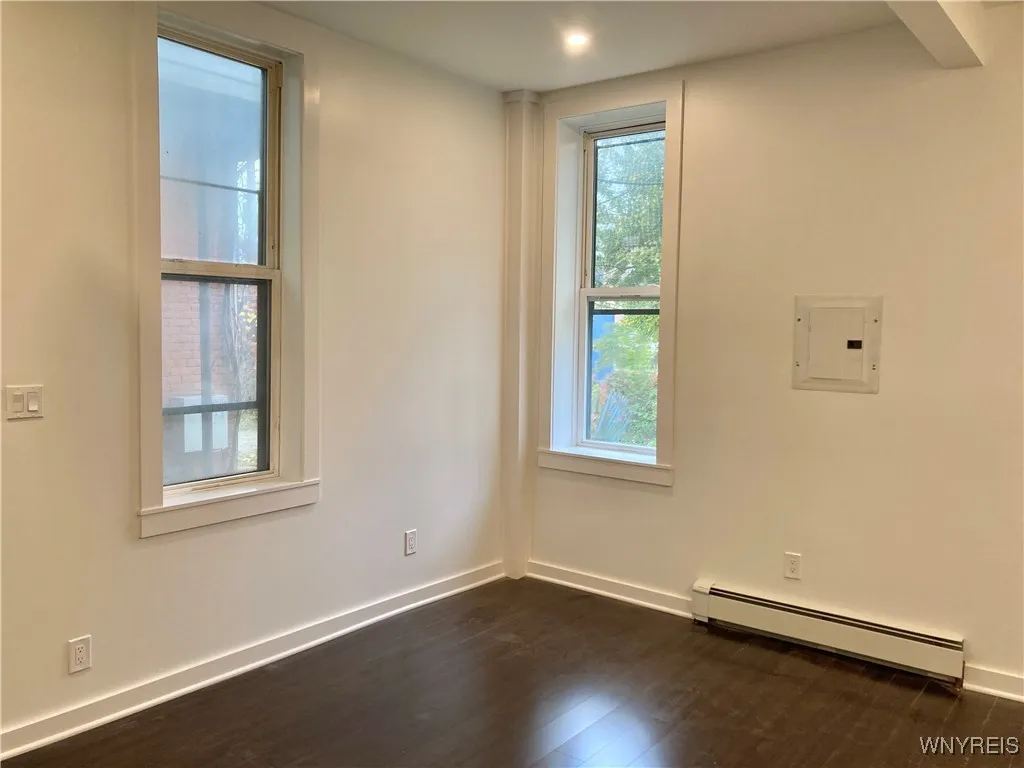 58 Trinity Place 7, Buffalo, New York 14201, Buffalo, New York 14201, 1 Room Rooms,1 BathroomBathrooms,Residential Lease,For Rent,58 Trinity Place 7, Buffalo, New York 14201,B1625512