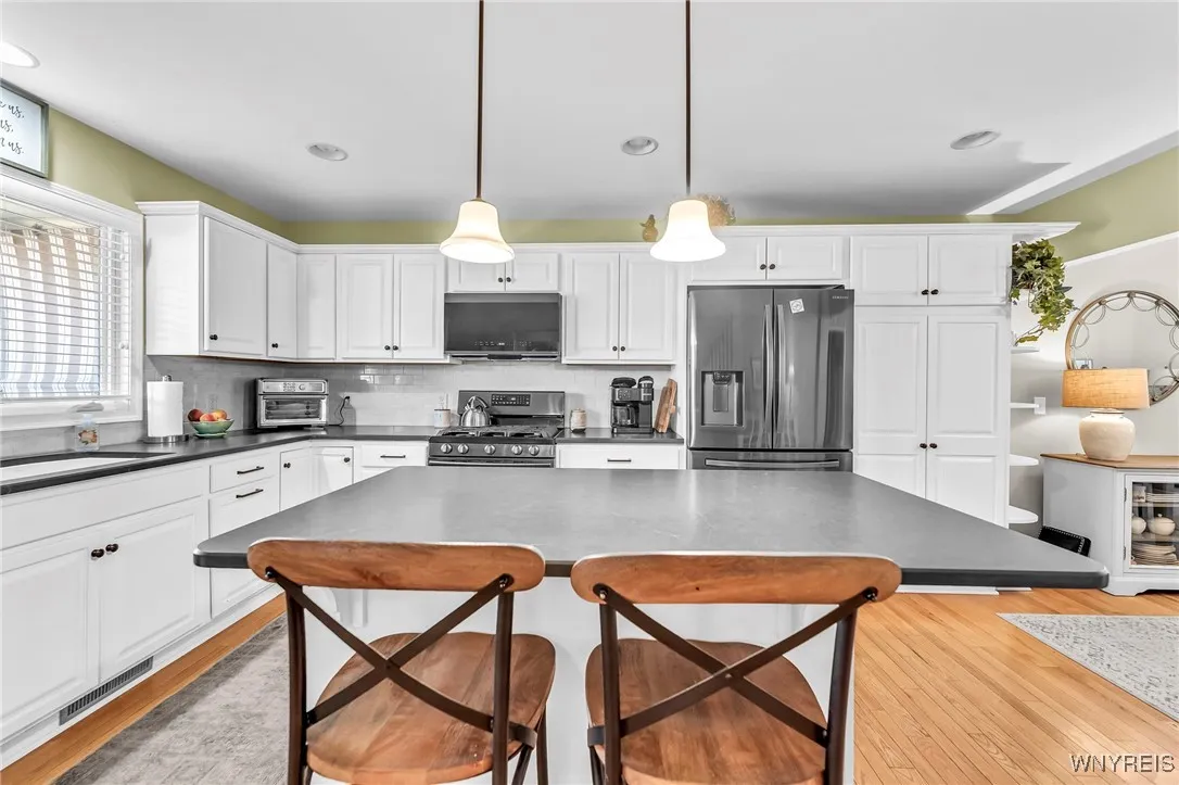 4650 Martingale Court, Aurora, New York 14052, Aurora, New York 14052, 3 Bedrooms Bedrooms, 6 Rooms Rooms,2 BathroomsBathrooms,Residential,Closed,4650 Martingale Court, Aurora, New York 14052,0,B1625955