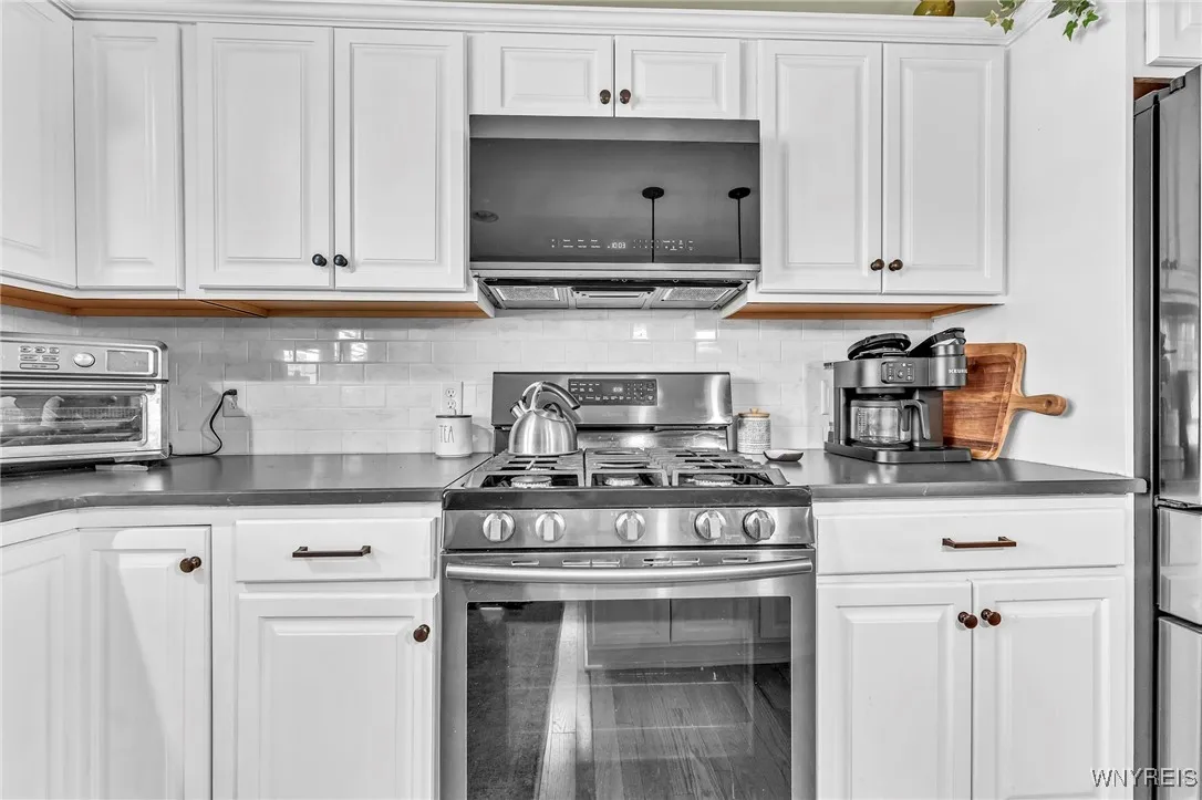 4650 Martingale Court, Aurora, New York 14052, Aurora, New York 14052, 3 Bedrooms Bedrooms, 6 Rooms Rooms,2 BathroomsBathrooms,Residential,Closed,4650 Martingale Court, Aurora, New York 14052,0,B1625955