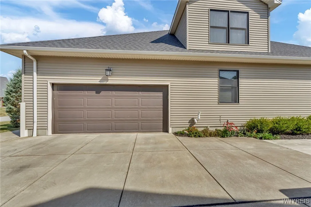 4650 Martingale Court, Aurora, New York 14052, Aurora, New York 14052, 3 Bedrooms Bedrooms, 6 Rooms Rooms,2 BathroomsBathrooms,Residential,Closed,4650 Martingale Court, Aurora, New York 14052,0,B1625955