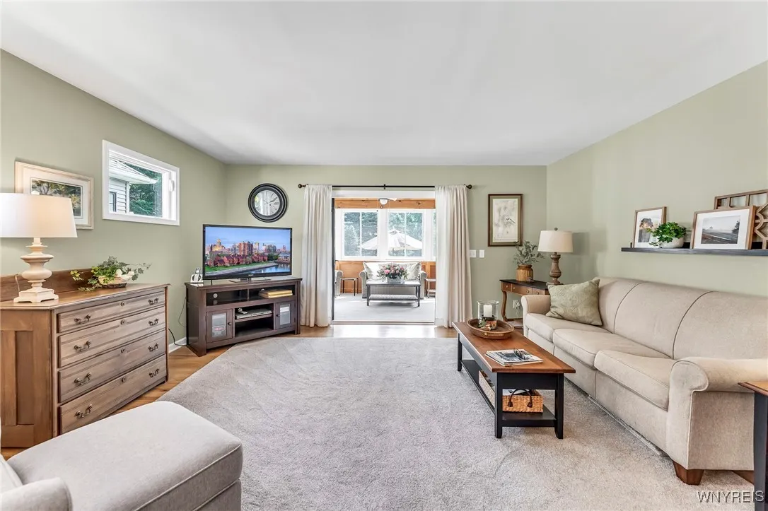 4650 Martingale Court, Aurora, New York 14052, Aurora, New York 14052, 3 Bedrooms Bedrooms, 6 Rooms Rooms,2 BathroomsBathrooms,Residential,Closed,4650 Martingale Court, Aurora, New York 14052,0,B1625955