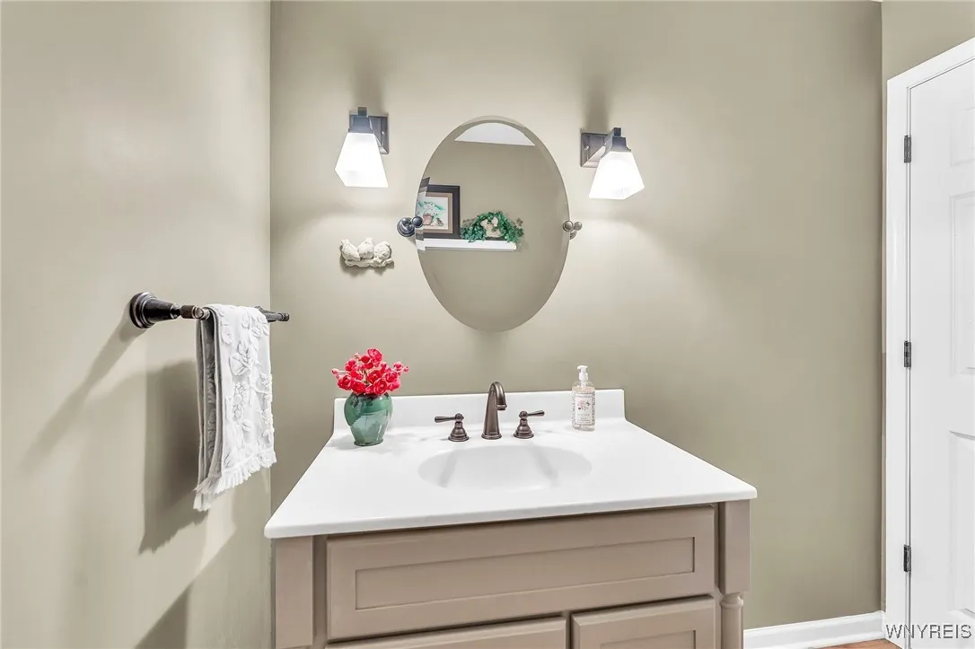 4650 Martingale Court, Aurora, New York 14052, Aurora, New York 14052, 3 Bedrooms Bedrooms, 6 Rooms Rooms,2 BathroomsBathrooms,Residential,Closed,4650 Martingale Court, Aurora, New York 14052,0,B1625955