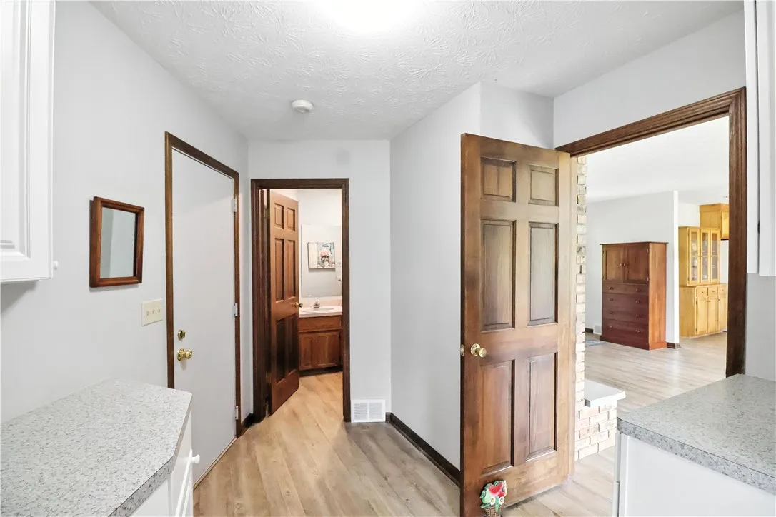 255 Five Points Road, Rush, New York 14543, Rush, New York 14543, 3 Bedrooms Bedrooms, 8 Rooms Rooms,2 BathroomsBathrooms,Residential,Closed,255 Five Points Road, Rush, New York 14543,0,R1623243