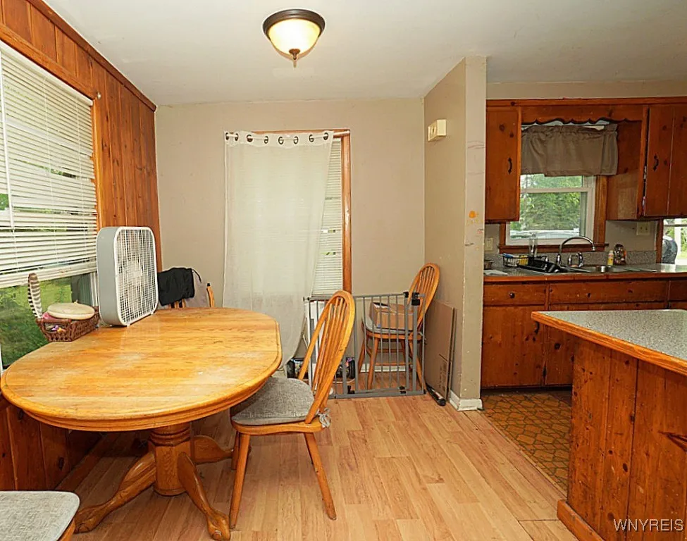 917 Nash Road, North Tonawanda, New York 14120, North Tonawanda, New York 14120, 4 Bedrooms Bedrooms, ,2 BathroomsBathrooms,Residential,For Sale,917 Nash Road, North Tonawanda, New York 14120,B1625509