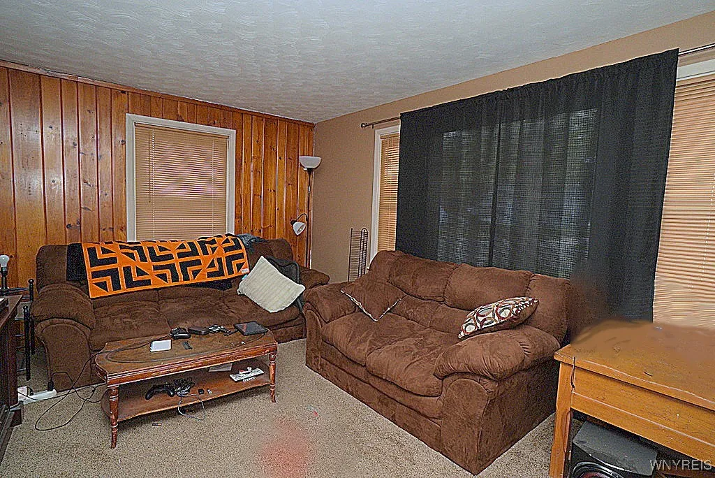 917 Nash Road, North Tonawanda, New York 14120, North Tonawanda, New York 14120, 4 Bedrooms Bedrooms, ,2 BathroomsBathrooms,Residential,For Sale,917 Nash Road, North Tonawanda, New York 14120,B1625509