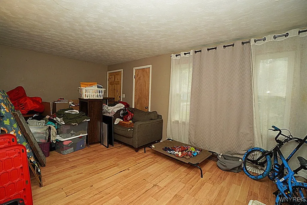 917 Nash Road, North Tonawanda, New York 14120, North Tonawanda, New York 14120, 4 Bedrooms Bedrooms, ,2 BathroomsBathrooms,Residential,For Sale,917 Nash Road, North Tonawanda, New York 14120,B1625509