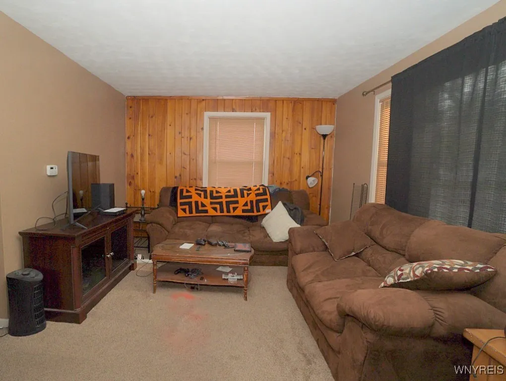 917 Nash Road, North Tonawanda, New York 14120, North Tonawanda, New York 14120, 4 Bedrooms Bedrooms, ,2 BathroomsBathrooms,Residential,For Sale,917 Nash Road, North Tonawanda, New York 14120,B1625509