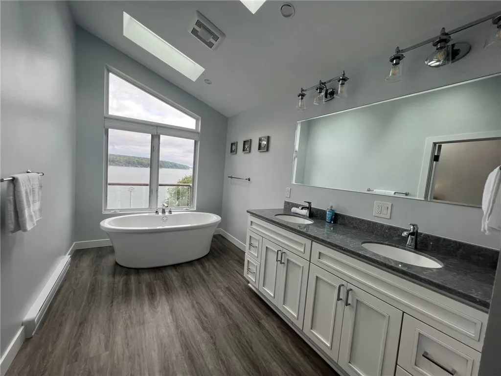6776 Ann Lee Drive, Huron, New York 14516, Huron, New York 14516, 6 Bedrooms Bedrooms, 10 Rooms Rooms,3 BathroomsBathrooms,Residential Lease,For Rent,6776 Ann Lee Drive, Huron, New York 14516,R1625991