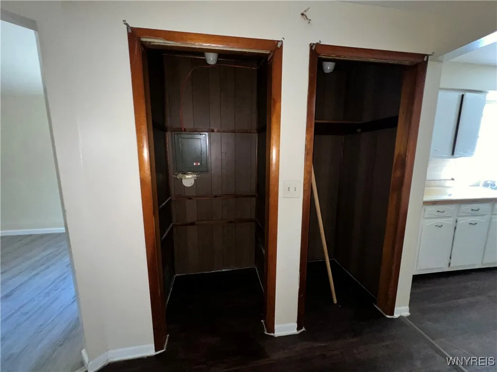 102 Gibson Street, Buffalo, New York 14212, Buffalo, New York 14212, 2 Bedrooms Bedrooms, 4 Rooms Rooms,2 BathroomsBathrooms,Residential Lease,For Rent,102 Gibson Street, Buffalo, New York 14212,B1626028