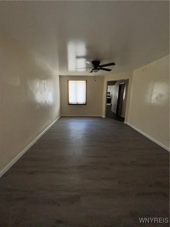 102 Gibson Street, Buffalo, New York 14212, Buffalo, New York 14212, 2 Bedrooms Bedrooms, 4 Rooms Rooms,2 BathroomsBathrooms,Residential Lease,For Rent,102 Gibson Street, Buffalo, New York 14212,B1626028