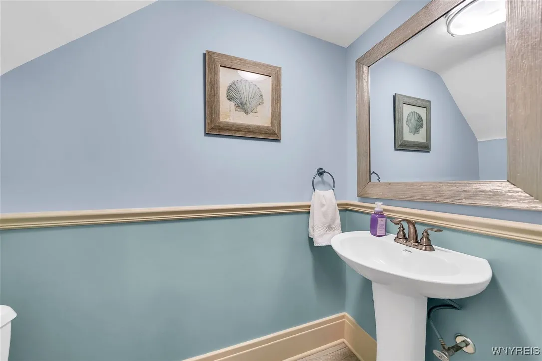 49 Burbank Drive, Amherst, New York 14226, Amherst, New York 14226, 3 Bedrooms Bedrooms, 9 Rooms Rooms,3 BathroomsBathrooms,Residential,For Sale,49 Burbank Drive, Amherst, New York 14226,B1624904