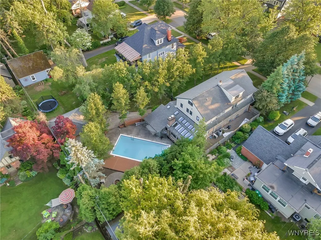 49 Burbank Drive, Amherst, New York 14226, Amherst, New York 14226, 3 Bedrooms Bedrooms, 9 Rooms Rooms,3 BathroomsBathrooms,Residential,For Sale,49 Burbank Drive, Amherst, New York 14226,B1624904
