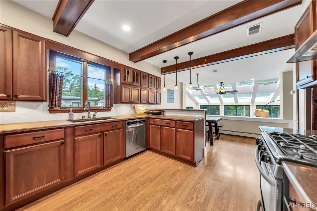 49 Burbank Drive, Amherst, New York 14226, Amherst, New York 14226, 3 Bedrooms Bedrooms, 9 Rooms Rooms,3 BathroomsBathrooms,Residential,For Sale,49 Burbank Drive, Amherst, New York 14226,B1624904