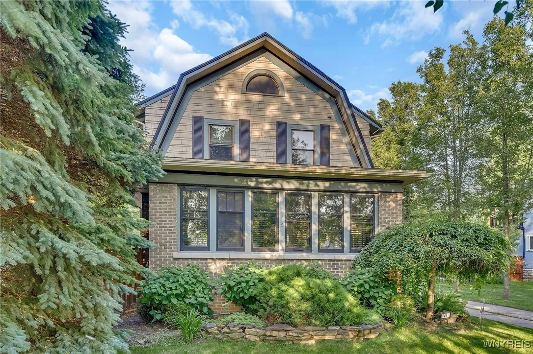 49 Burbank Drive, Amherst, New York 14226, Amherst, New York 14226, 3 Bedrooms Bedrooms, 9 Rooms Rooms,3 BathroomsBathrooms,Residential,For Sale,49 Burbank Drive, Amherst, New York 14226,B1624904
