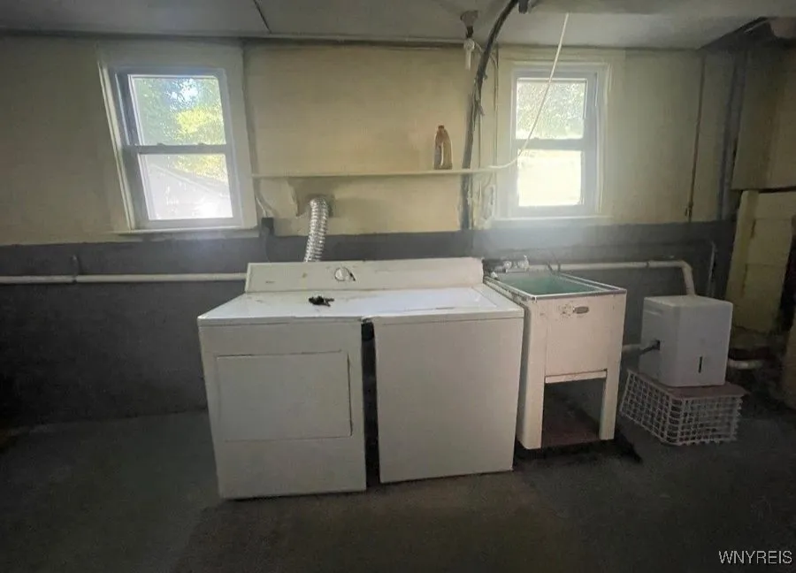 4289 Harris Hill Road, Clarence, New York 14221, Clarence, New York 14221, 4 Bedrooms Bedrooms, 7 Rooms Rooms,1 BathroomBathrooms,Residential Lease,For Rent,4289 Harris Hill Road, Clarence, New York 14221,B1625548