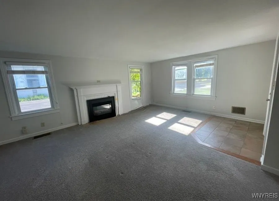 4289 Harris Hill Road, Clarence, New York 14221, Clarence, New York 14221, 4 Bedrooms Bedrooms, 7 Rooms Rooms,1 BathroomBathrooms,Residential Lease,For Rent,4289 Harris Hill Road, Clarence, New York 14221,B1625548