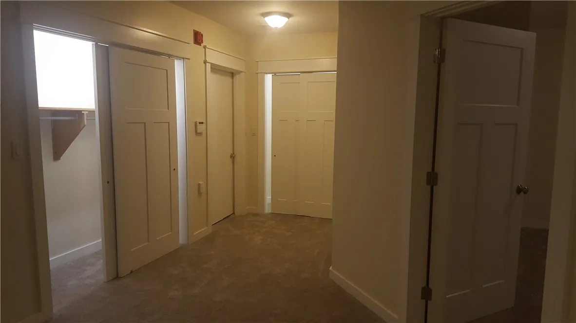 1063 East Avenue 6, Rochester, New York 14607, Rochester, New York 14607, 1 Bedroom Bedrooms, 3 Rooms Rooms,1 BathroomBathrooms,Residential Lease,For Rent,1063 East Avenue 6, Rochester, New York 14607,R1626050