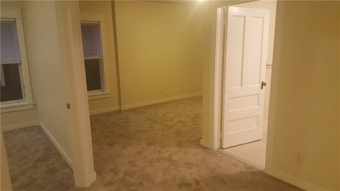 1063 East Avenue 6, Rochester, New York 14607, Rochester, New York 14607, 1 Bedroom Bedrooms, 3 Rooms Rooms,1 BathroomBathrooms,Residential Lease,For Rent,1063 East Avenue 6, Rochester, New York 14607,R1626050