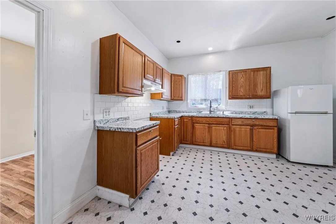 27 Heward Avenue, Buffalo, New York 14207, Buffalo, New York 14207, 5 Bedrooms Bedrooms, 8 Rooms Rooms,2 BathroomsBathrooms,Residential,For Sale,27 Heward Avenue, Buffalo, New York 14207,B1626009