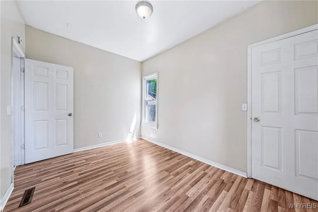 27 Heward Avenue, Buffalo, New York 14207, Buffalo, New York 14207, 5 Bedrooms Bedrooms, 8 Rooms Rooms,2 BathroomsBathrooms,Residential,For Sale,27 Heward Avenue, Buffalo, New York 14207,B1626009