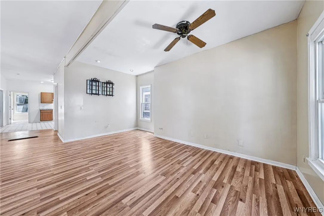 27 Heward Avenue, Buffalo, New York 14207, Buffalo, New York 14207, 5 Bedrooms Bedrooms, 8 Rooms Rooms,2 BathroomsBathrooms,Residential,For Sale,27 Heward Avenue, Buffalo, New York 14207,B1626009