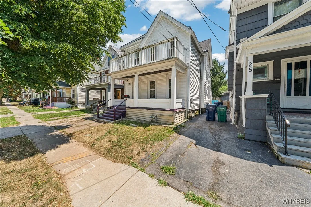 27 Heward Avenue, Buffalo, New York 14207, Buffalo, New York 14207, 5 Bedrooms Bedrooms, 8 Rooms Rooms,2 BathroomsBathrooms,Residential,For Sale,27 Heward Avenue, Buffalo, New York 14207,B1626009